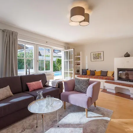Holiday home In The Cozy Center Of With Pool Soll
