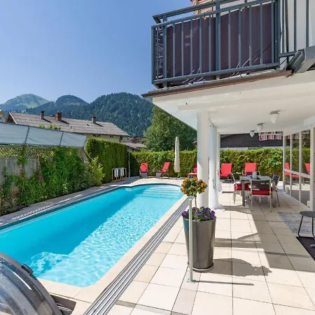 In The Cozy Center Of With Pool Casa vacanze